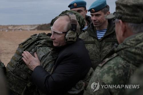 "적 항공기 격추에 30만루블"…러, 우크라 투입 예비군에 보상금