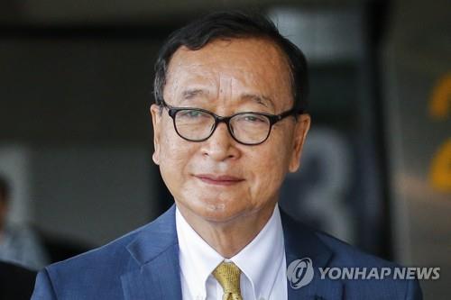 "정치생명 걸자"…훈센 장남, '망명' 반대파 리더와 또 설전