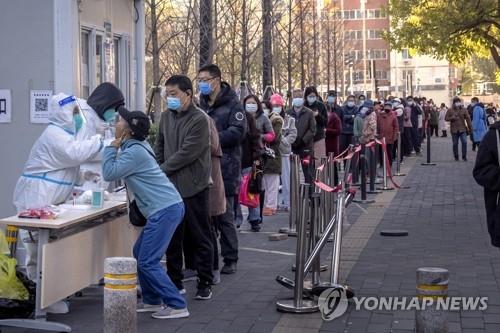 중국 코로나19 신규감염자 2만6천여명…2명 또 사망