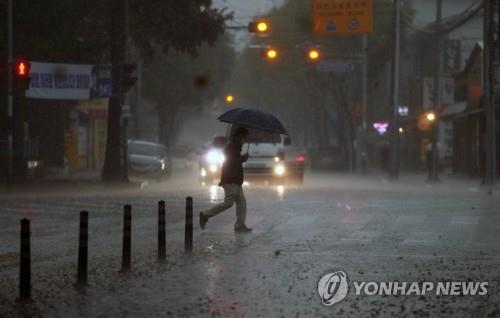 밤사이 중부·전북 비…내일 그치고 기온 '뚝', 모레 아침 영하