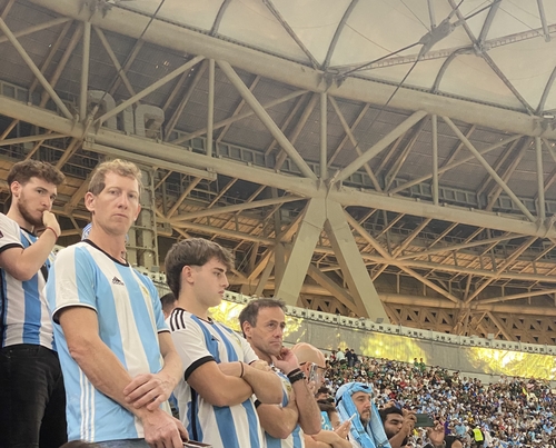 [월드컵] 아르헨티나 팬들의 집단 우울증, 메시가 나흘 만에 끝냈다
