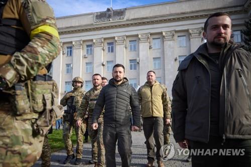 "러, 헤르손 박물관·미술관서 우크라 문화유산 대거 약탈"