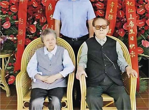 장쩌민, 3년 두문불출 속 상하이방 몰락과 함께 눈감아
