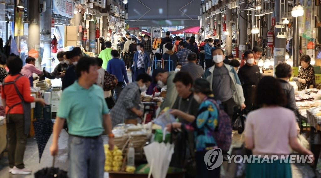 소상공인 체감경기 악화…전통시장은 더 심각