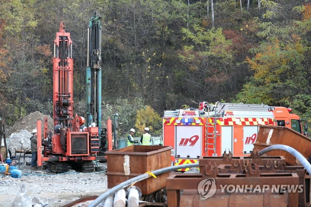 봉화 광산사고 고립자 구조 작업 속도…"내일쯤 구조 기대"