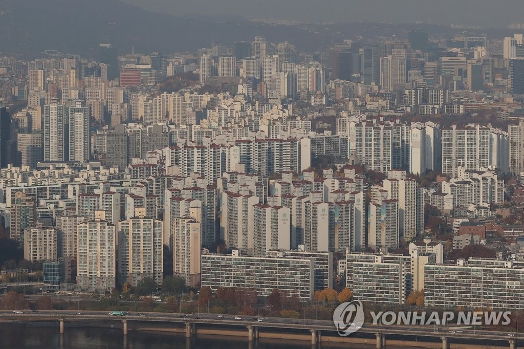 재건축 단지도 '뚝뚝'…서울 아파트 시총 작년말로 회귀