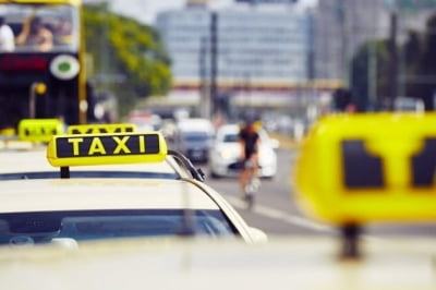 택시에서 출산한 영국 여성...15만원 청구서에 "어이없어"