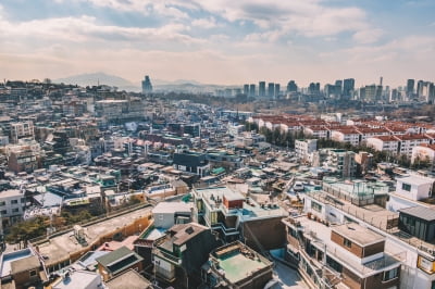 "이제 살아나나 했더니..." 이태원 상인들의 한숨