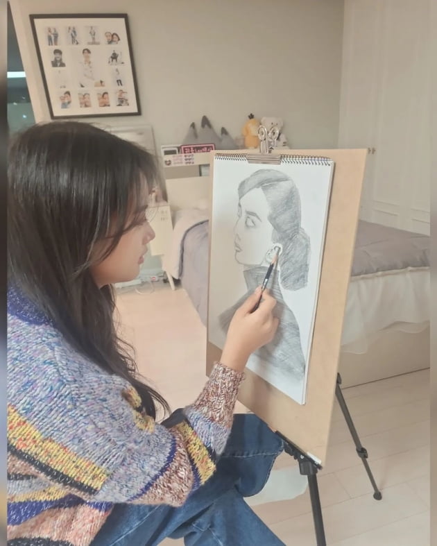 '이동국 딸' 재시, 7살 때 거부했던 그림 그리기…16살에야 발견한 재능 '수준급 실력'