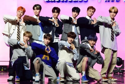 [TEN 포토] 나인아이 '두 번째 미니앨범 ‘I (Part. 1)’를 발매'
