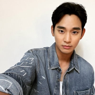 김수현, '별그대' 당시 리즈 미모 다시 보여…연예계 대표 소두