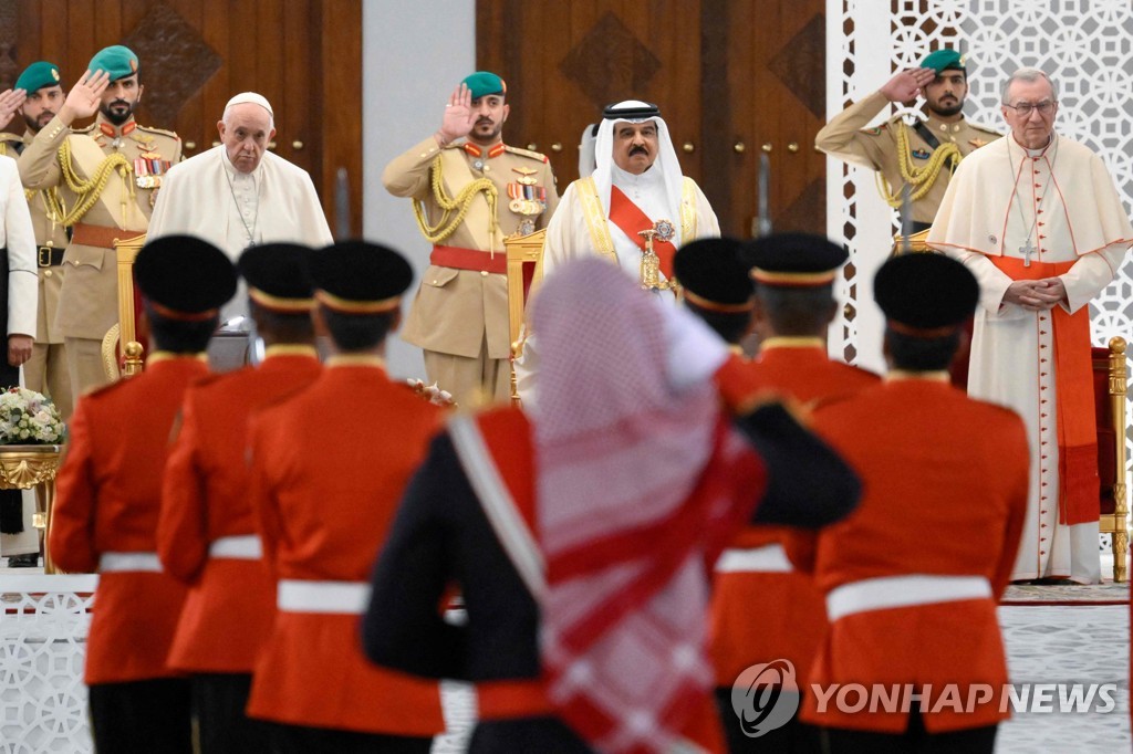 첫 바레인 방문 교황, 사형제 폐지·노동 환경 개선 촉구(종합2보)