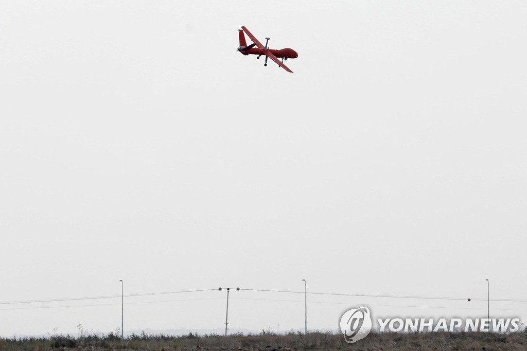 시리아 국경서 친이란 민병대 차량 행렬 피습…"14명 사망"