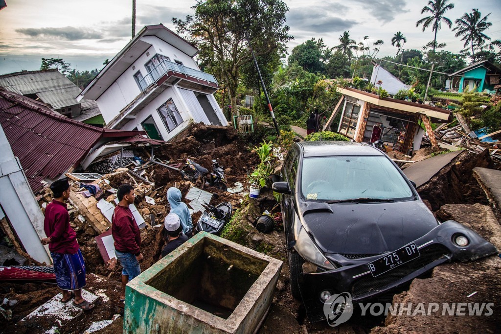인니 서자바 지진에 한국교민 공장도 피해…현지인 1명 사망
