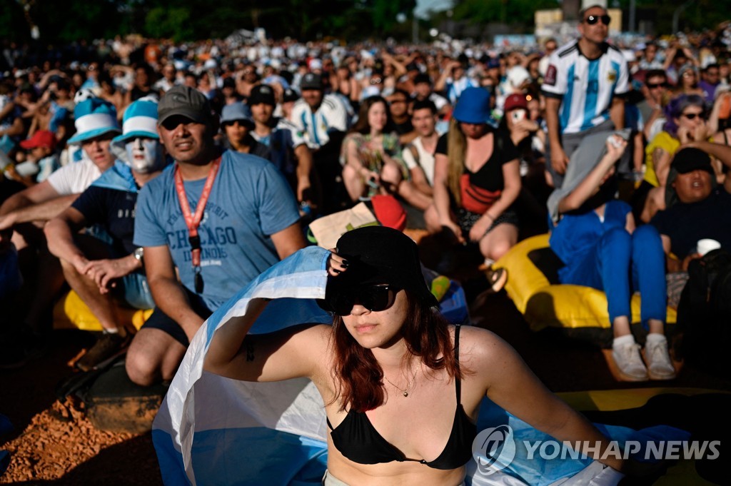 [월드컵] 사우디전 충격 컸던 아르헨 국민들 드디어 웃었다