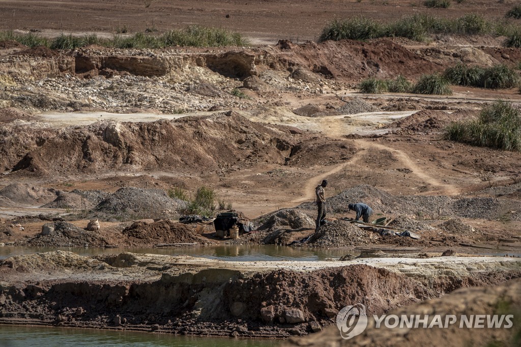 남아공 광산서 불법 광부 추정 시신 21구 발견