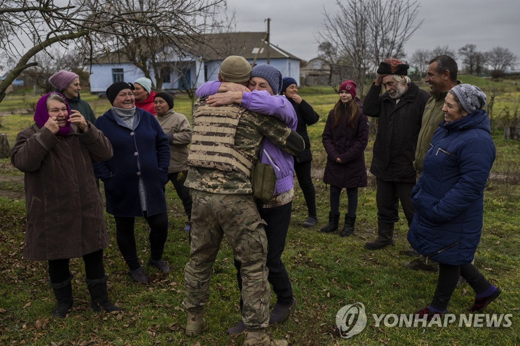 헤르손 퇴각에 뿔난 강경파…푸틴에게까지 손가락질