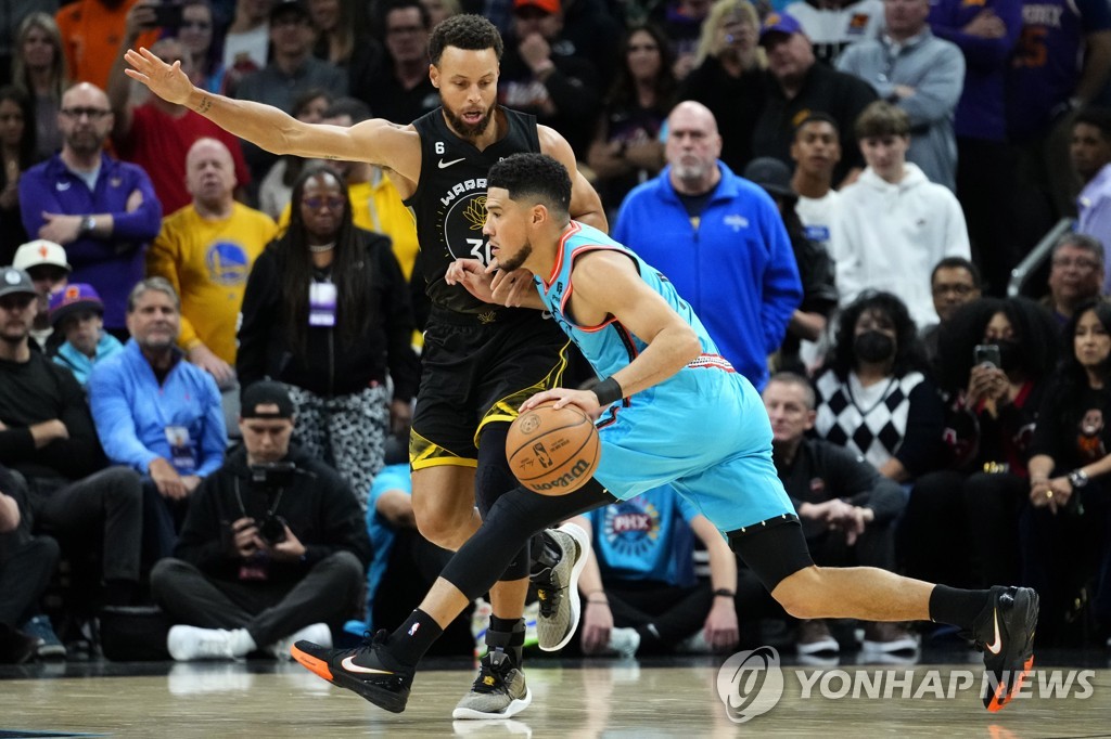 커리 50점 분전에도…NBA 골든스테이트, 피닉스에 11점 차 패배