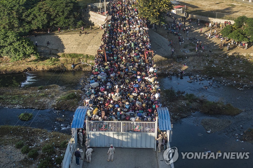 아동마저…도미니카, 아이티이민자 무차별 추방에 인권침해 논란