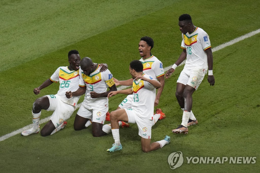 [월드컵] "역사를 바꿀 펜을 쥐고 있다"…세네갈 새 역사 쓴 쿨리발리
