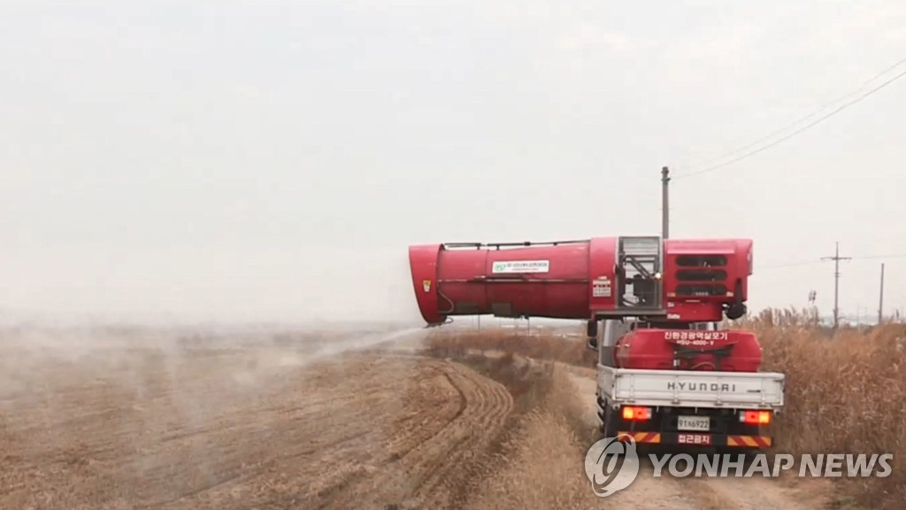 전남 강진만 생태공원서 AI 항원 검출…확진 가능성 '비상'