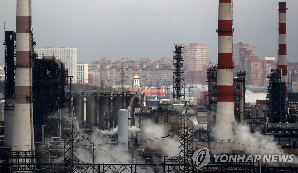 영국, 가격상한제 위반 러시아산 원유 운송·보험 등 금지