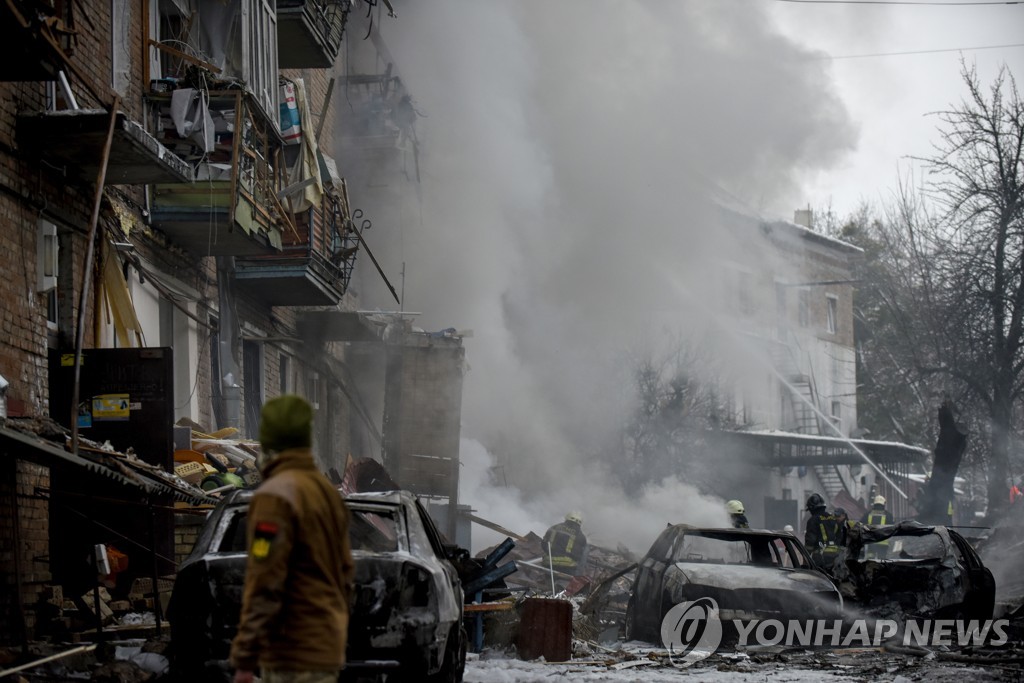 열·빛·물 끊기는 우크라…"러, 유럽 난민위기 유발 의도"