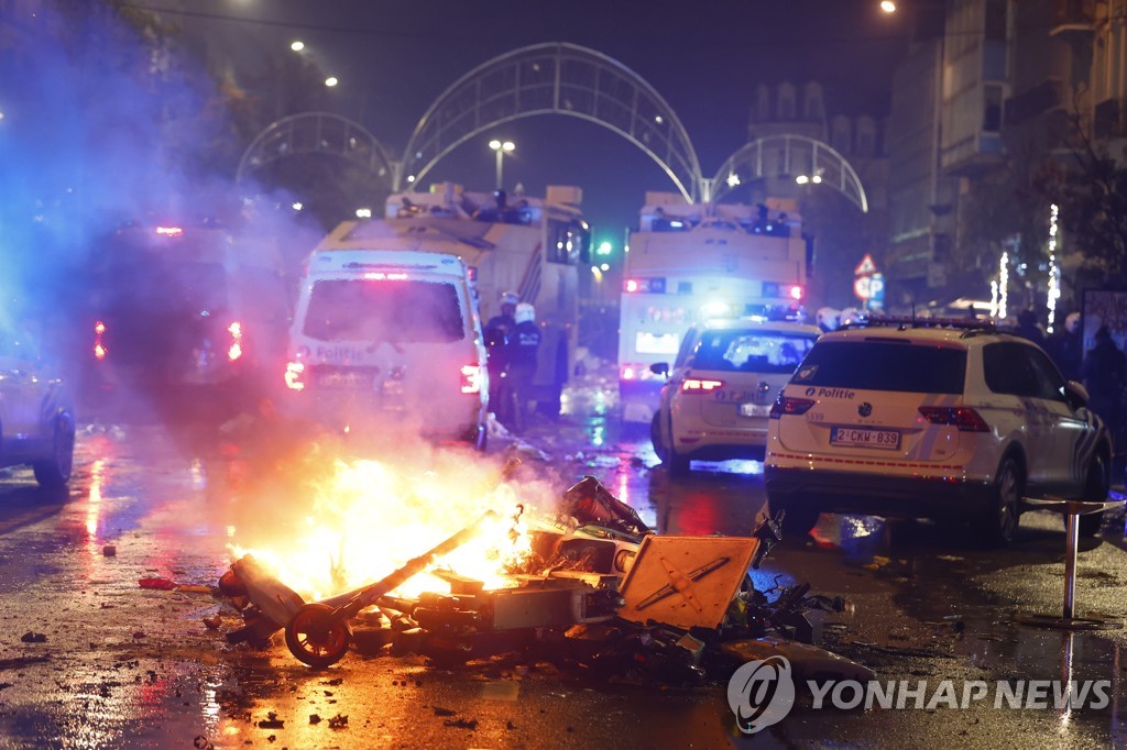 [월드컵] 기적같은 승리 뒤…벨기에에서 모로코 축구팬들 난동