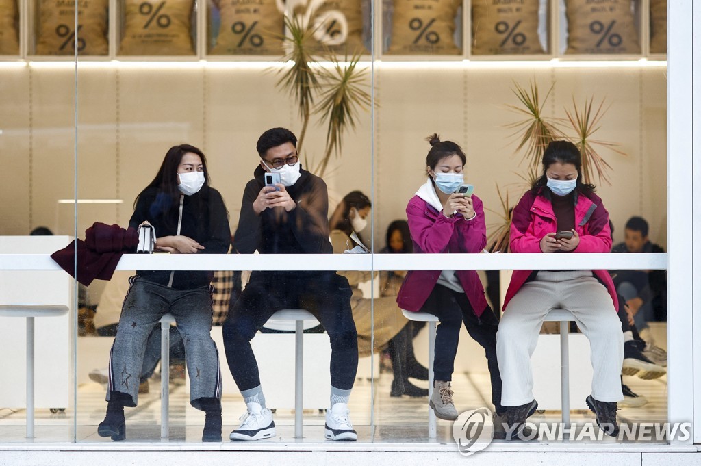 기로에 선 中 '제로 코로나'…점진적·지역별 유연화 가능성