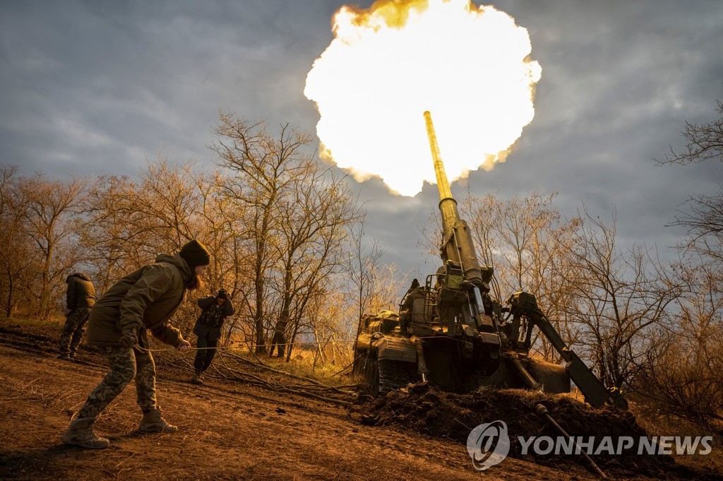 러, 헤르손서 철수…신중론 젤렌스키 "조심스럽게 움직일 것"(종합2보)