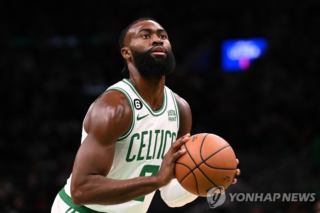 테이텀·브라운 53점 합작…NBA 보스턴, 7연승으로 동부 1위