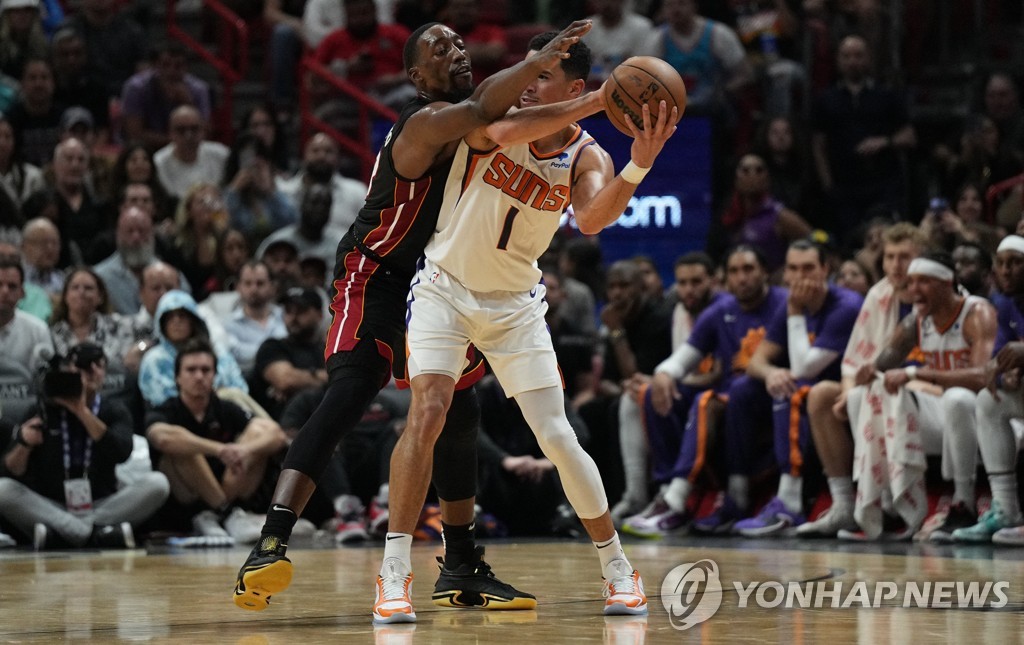 테이텀·브라운 53점 합작…NBA 보스턴, 7연승으로 동부 1위