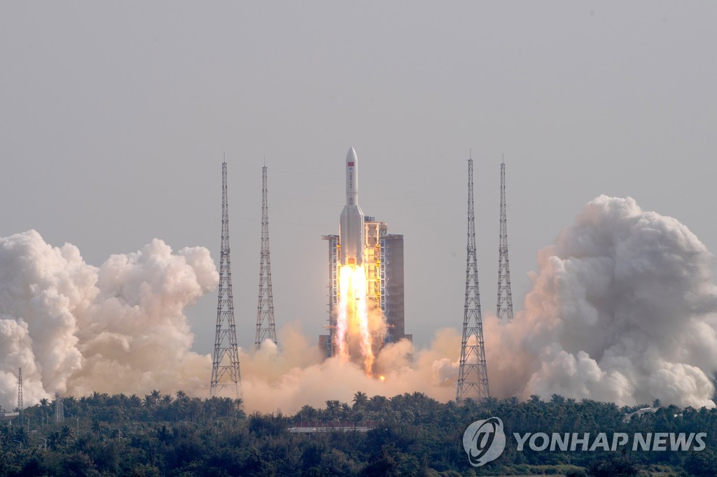 중국 "500t 추력 세계 최강 로켓 YF-130 실험 성공"