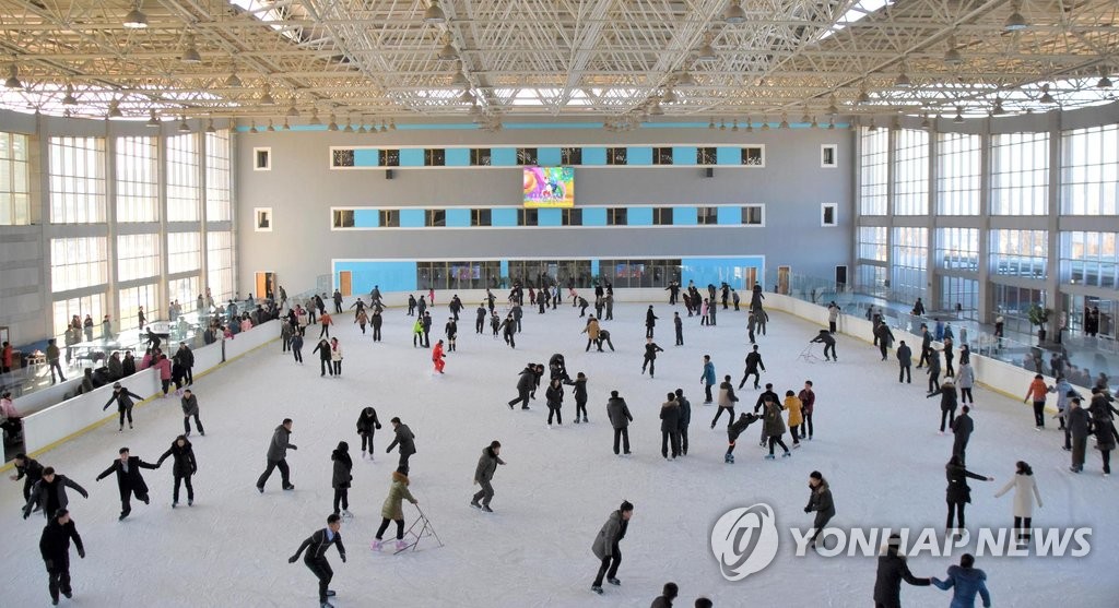 [한반도의 오늘] 김정은 집권 10년…권력기반 구축 밑거름 '인민야외빙상장'