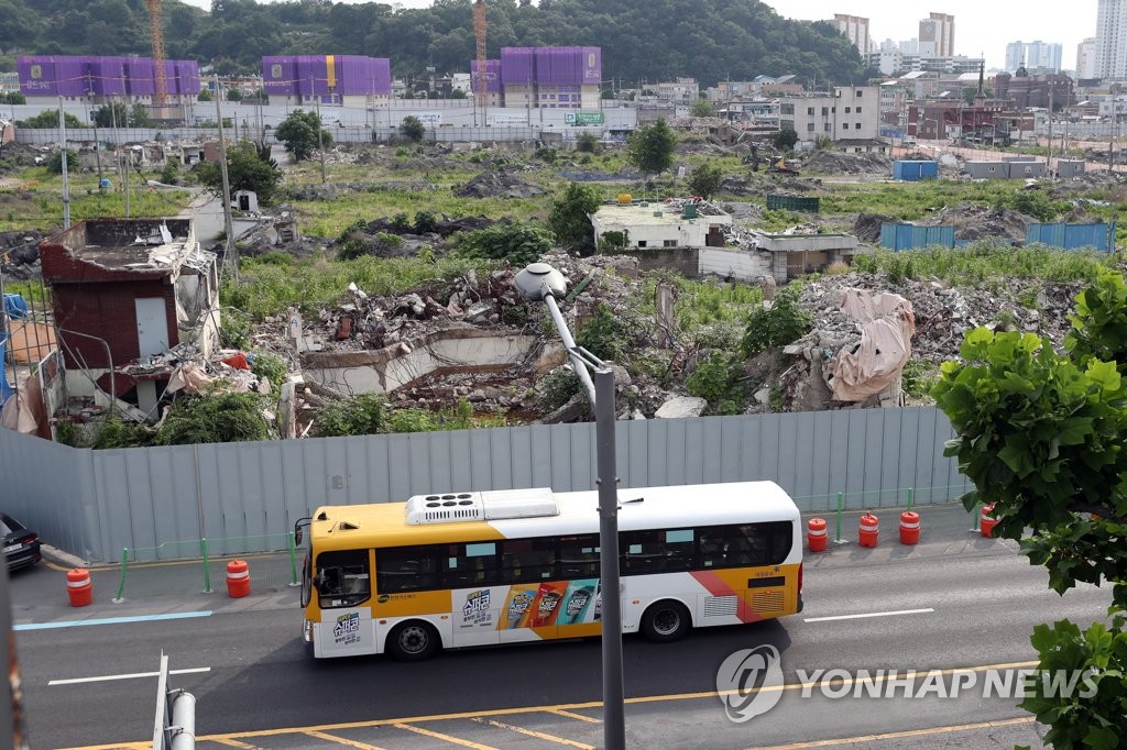 광주 학동4구역 철거공사 재개…붕괴 참사 1년5개월만에 시작