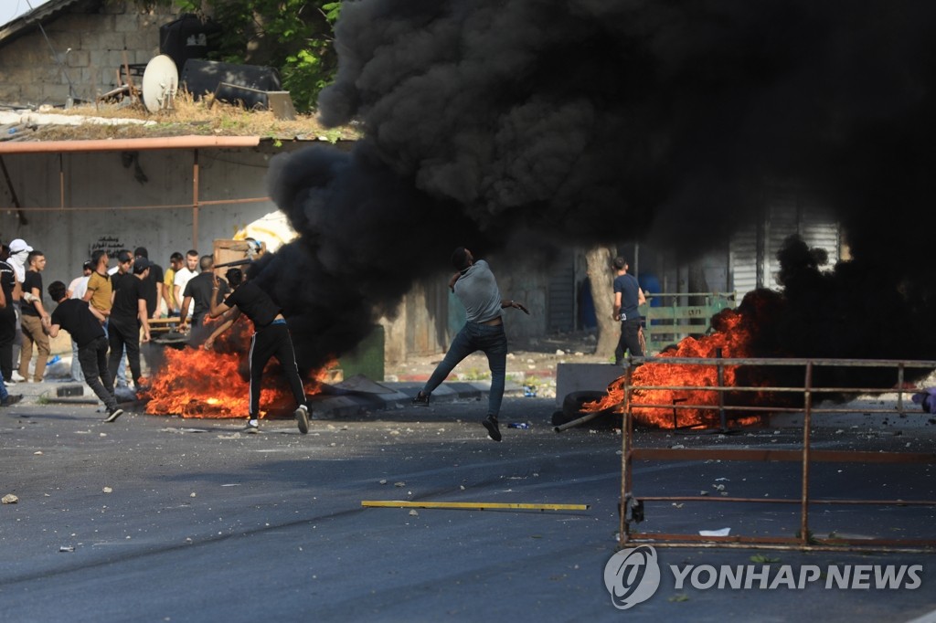 요르단강 서안 정착촌서 이스라엘인 2명 피살