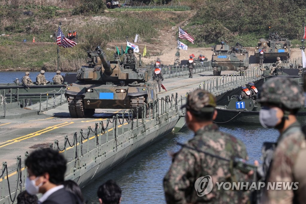 "탱크에 곡사포까지, 세계4강 수출국 목표"…외신 'K방산'에 이목