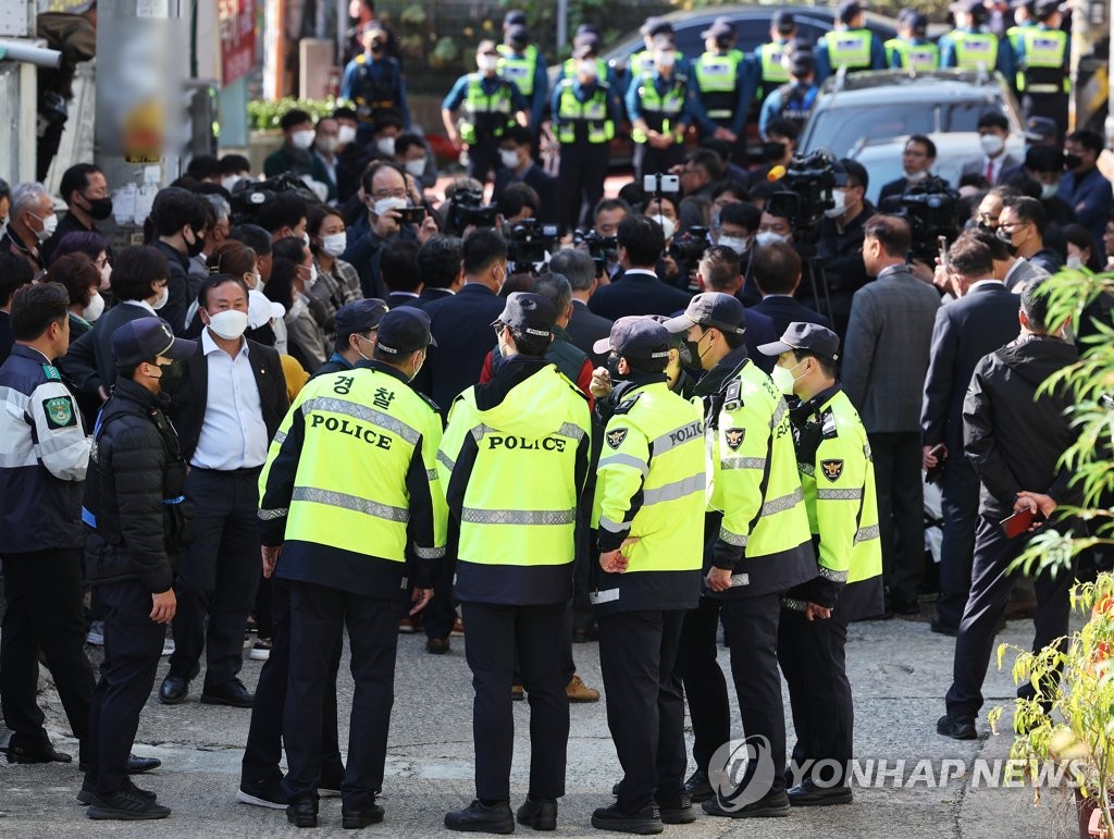 경찰, 박병화 주변 상시 경비 체계로 전환…10명 항시 배치