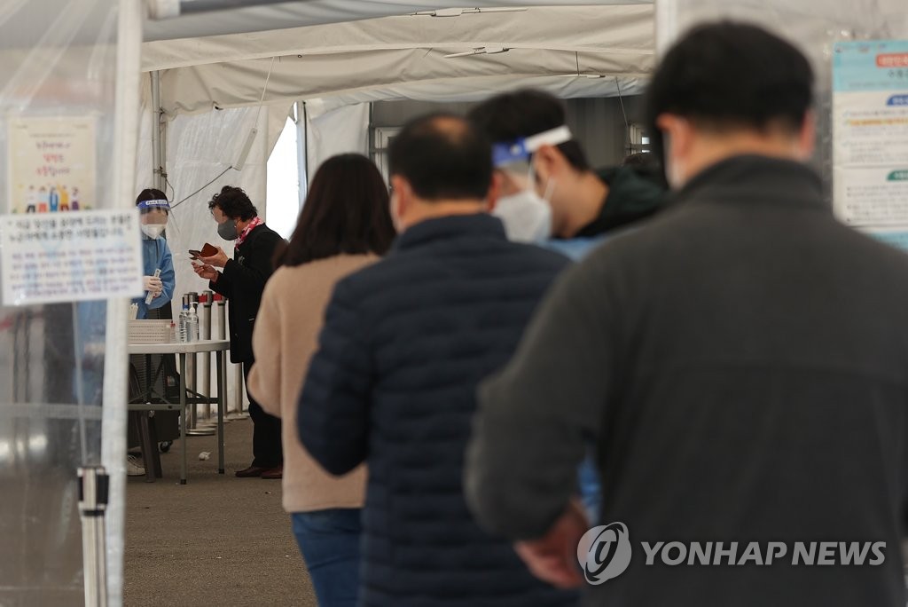 강원 신규 확진 1천명 아래로 '뚝'…닷새째 감소세