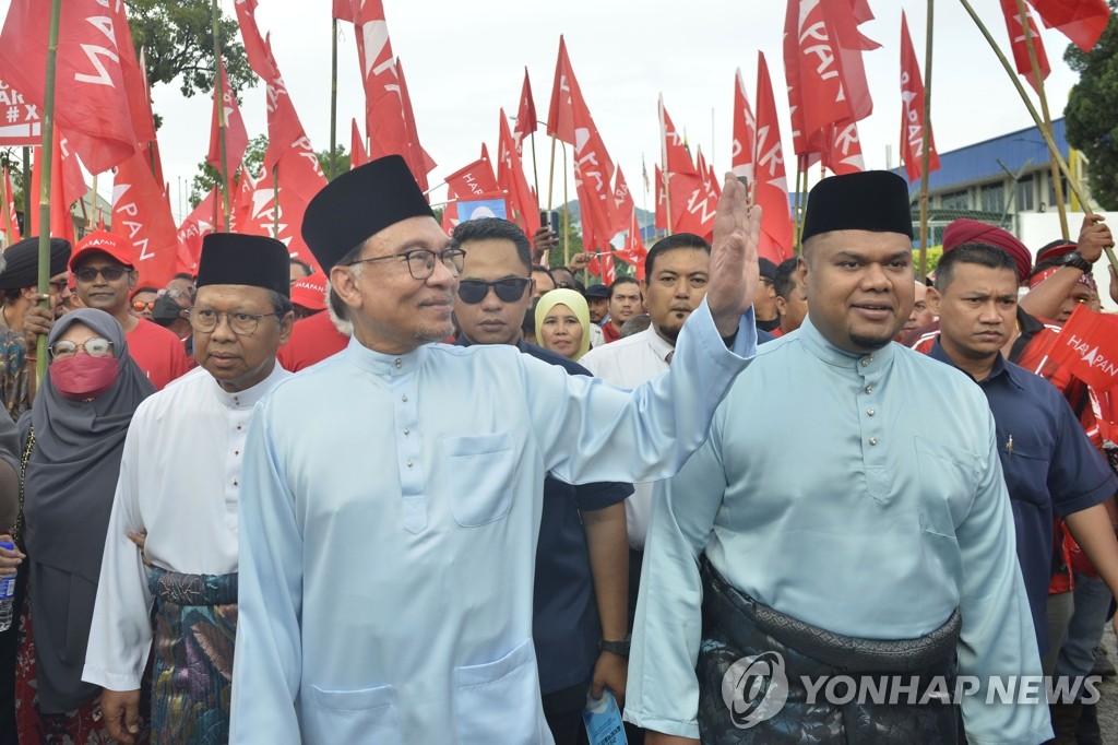 말레이시아 국왕, 신임 총리에 안와르 전 부총리 지명
