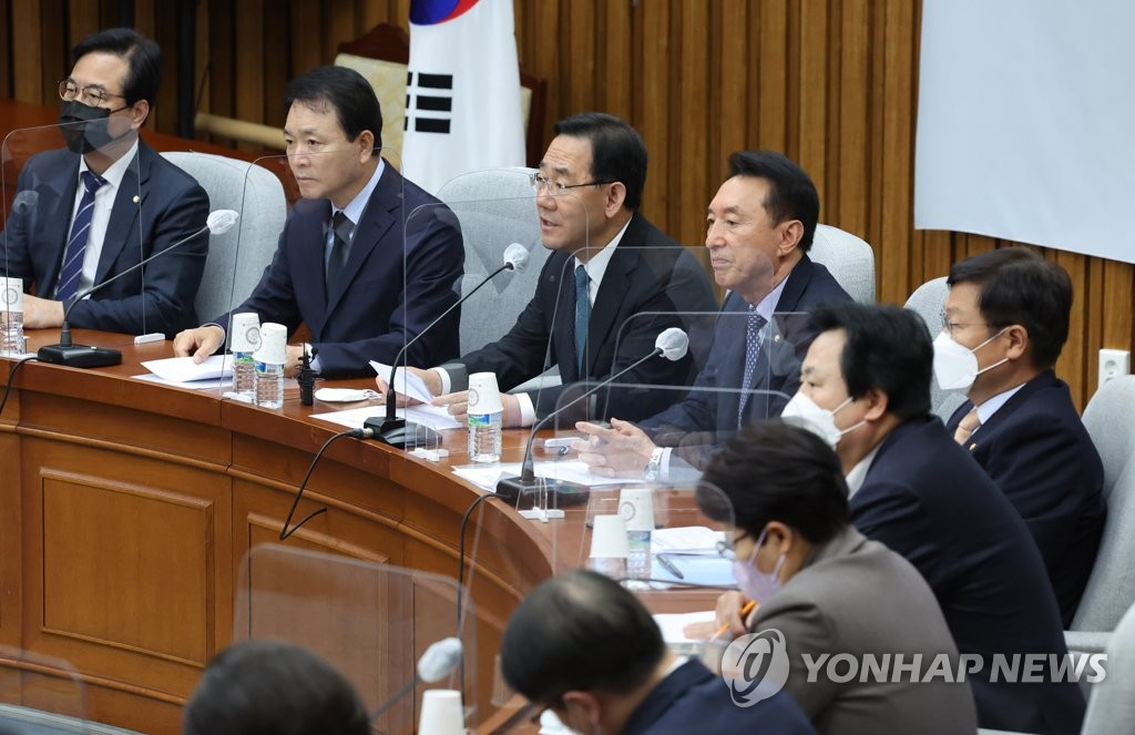 [이태원 참사] 역공나선 與 "끔찍한 2차가해"…'희생자 명단공개' 맹폭(종합)