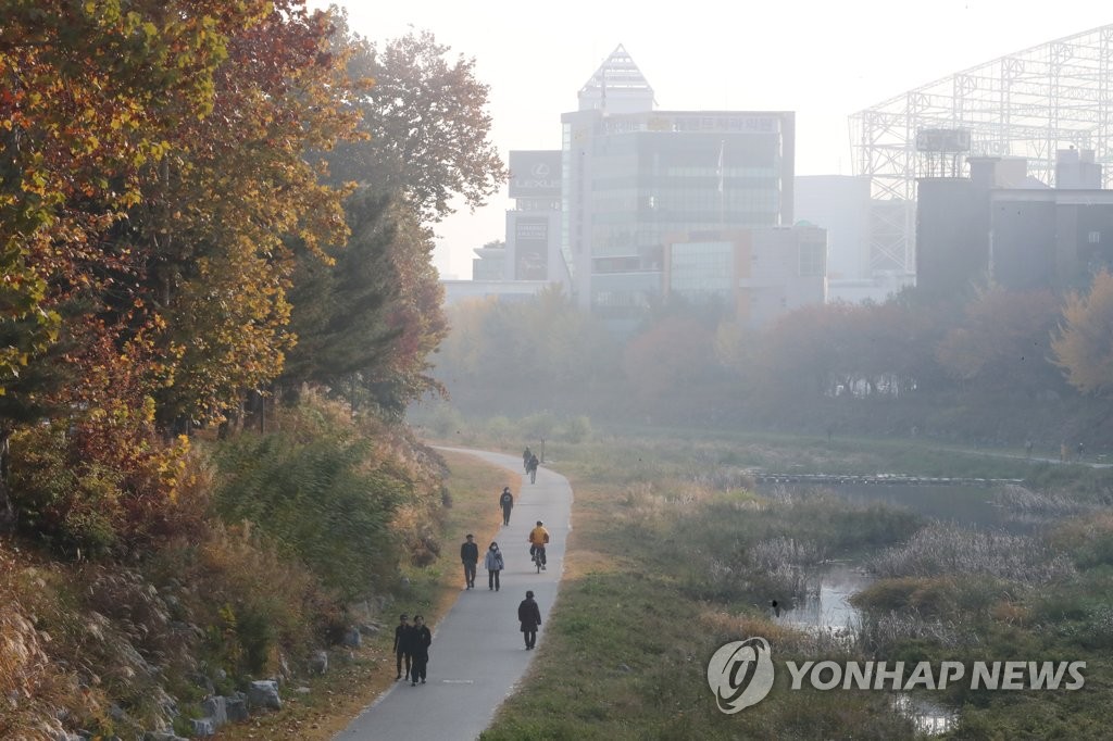 수능 예비소집일 아침 짙은 안개…인천·경기남부 미세먼지 나쁨