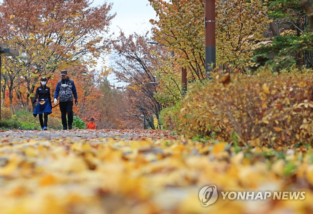 전북 맑다가 저녁부터 구름 많아…낮 최고 18도