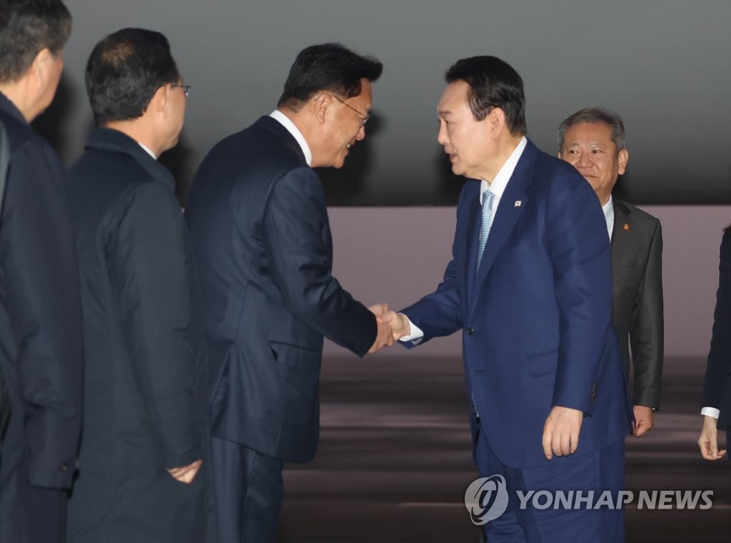 尹대통령, 與지도부에 "월드컵서 사우디 만나면 져줄 수도 없고"(종합)