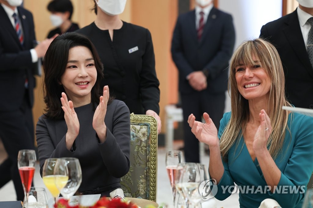 김여사, 스페인 총리 부인에 "동물권 보호 협력방안 모색"