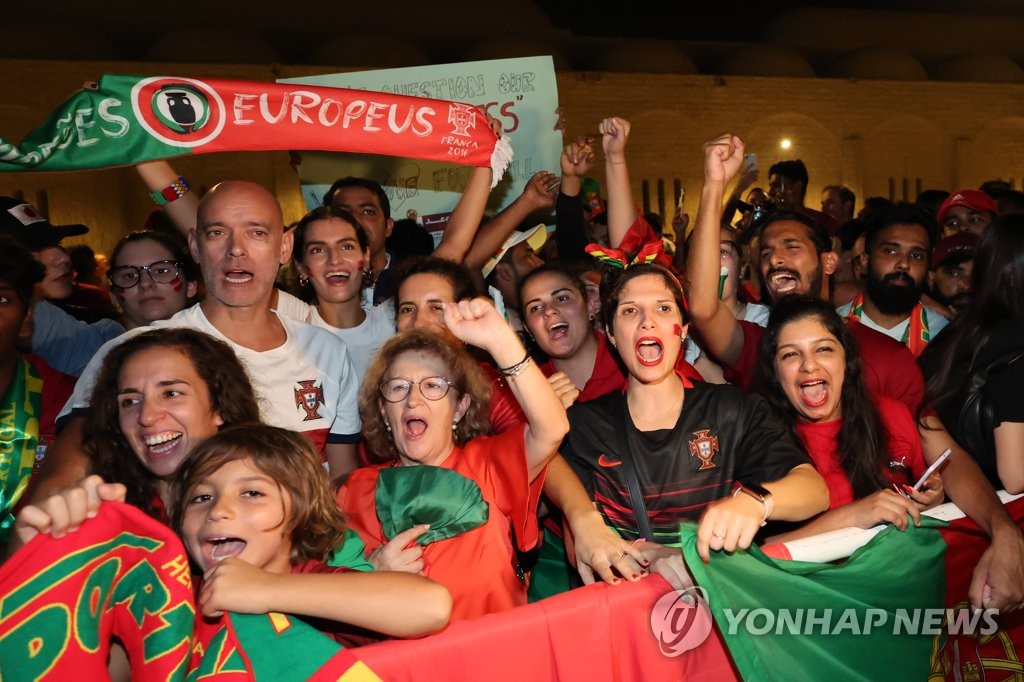 [월드컵]    A vigília é severa, os aplausos são quentes... Portugal, saudado pelos adeptos