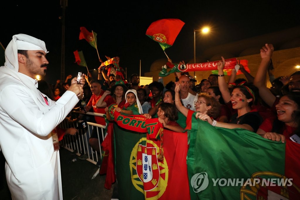[월드컵]    A vigília é severa, os aplausos são quentes... Portugal, saudado pelos adeptos