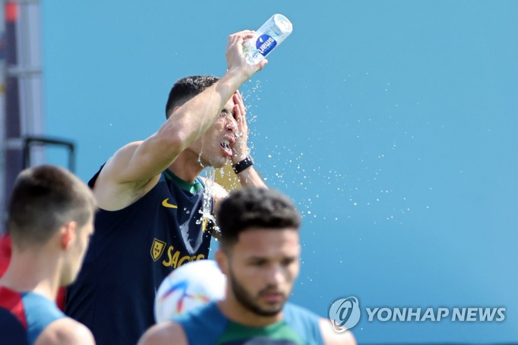 [월드컵] 가나전 앞둔 포르투갈, 뙤약볕 아래 담금질 계속…멘드스는 제외