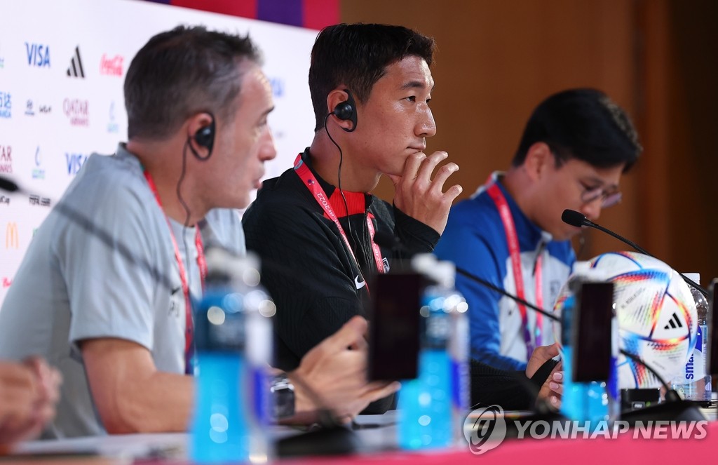 [월드컵] 손흥민, 우루과이전 출격할듯…벤투 "출전 가능, 마스크도 익숙"(종합)