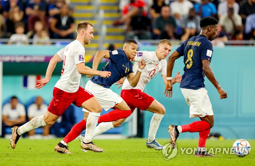 [월드컵] '음바페 멀티골' 프랑스, 첫 번째로 16강 진출…덴마크 2-1 제압